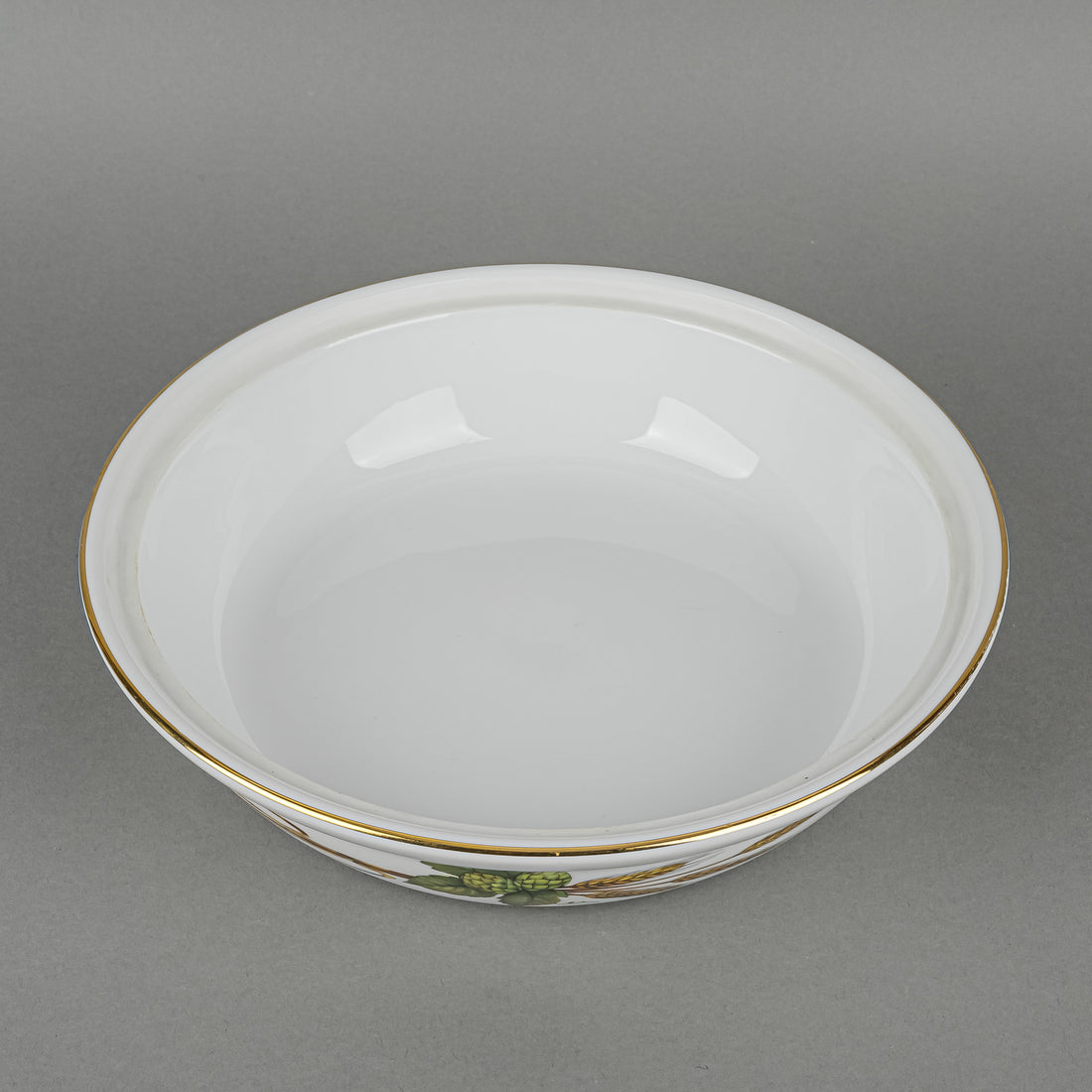 ROYAL WORCESTER Evesham Covered Entree/Casserole