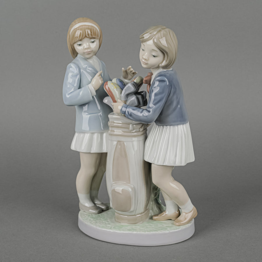 LLADRO Figurine Tee Time 5675