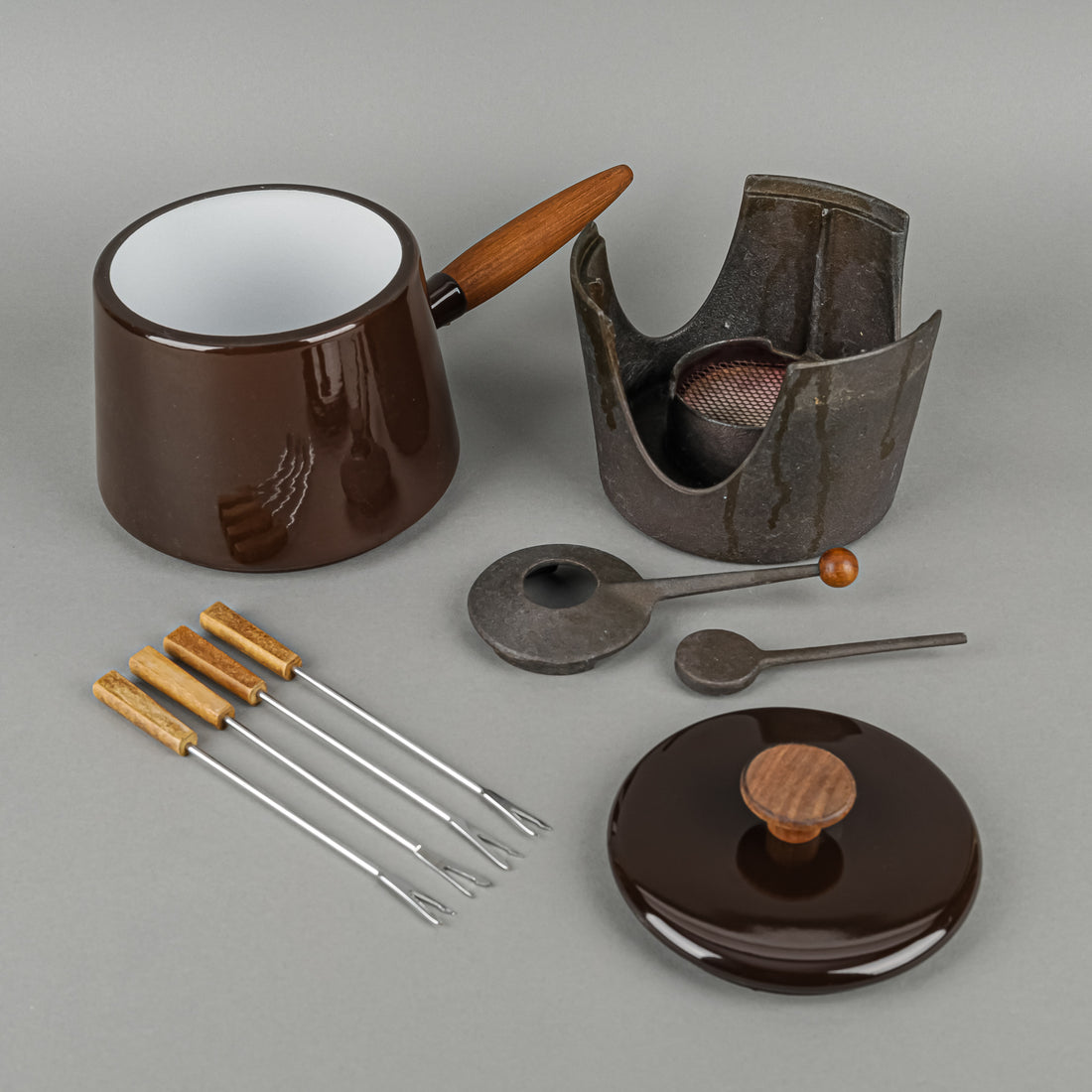 COPCO Enamel Fondue Pot w/Cast Iron Stand & Stainless Steel Forks (4)