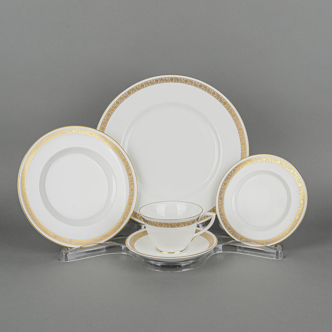 ROYAL WORCESTER Golden Anniversary 12 Place Settings Plus Extras
