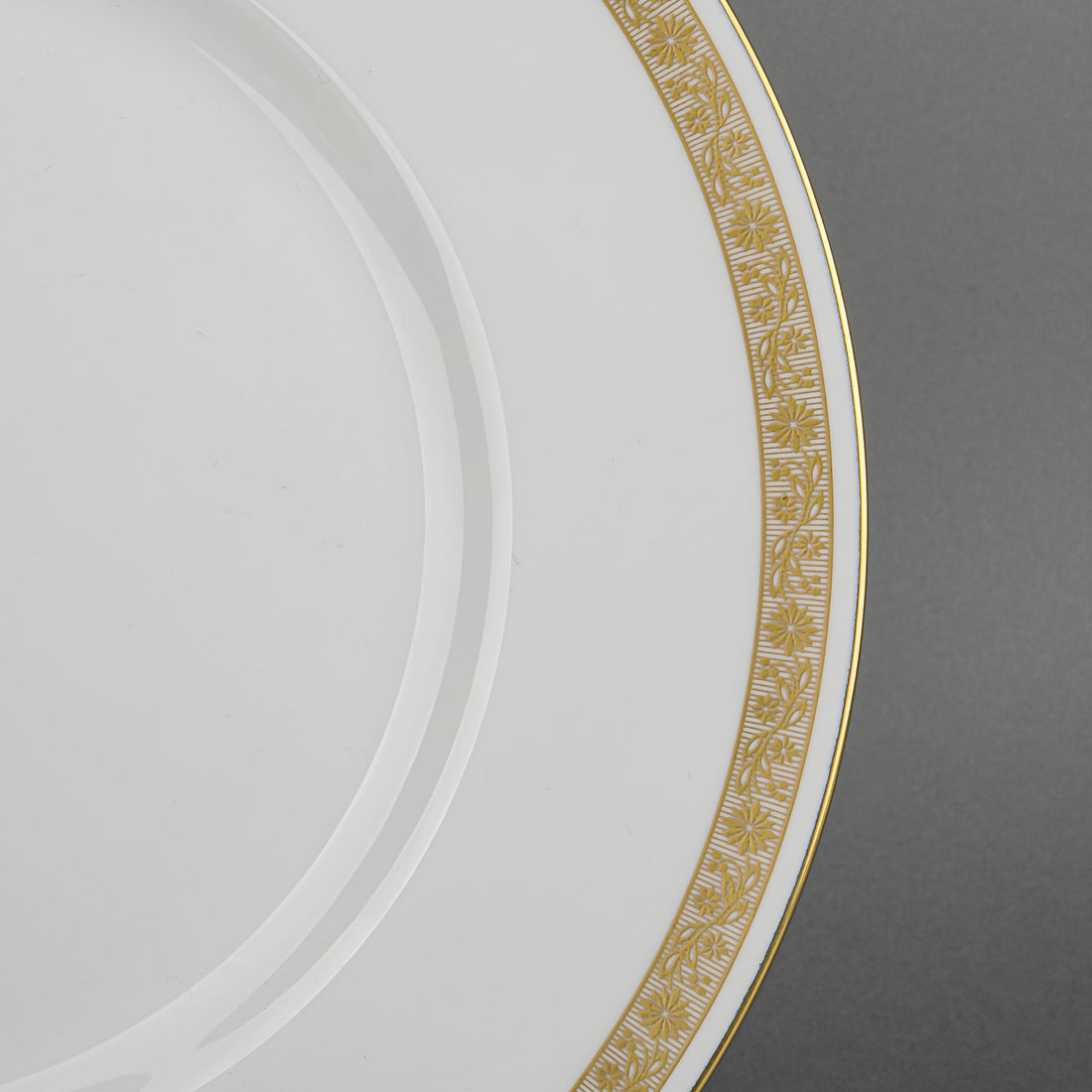 ROYAL WORCESTER Golden Anniversary 12 Place Settings Plus Extras