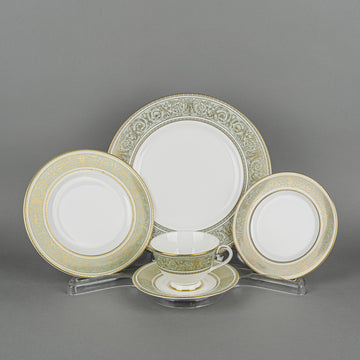 ROYAL DOULTON English Renaissance 10 Place Setting Plus Extras