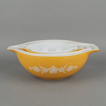 PYREX Butterfly Gold Cinderella Nesting Mixing Bowls Set Of 4