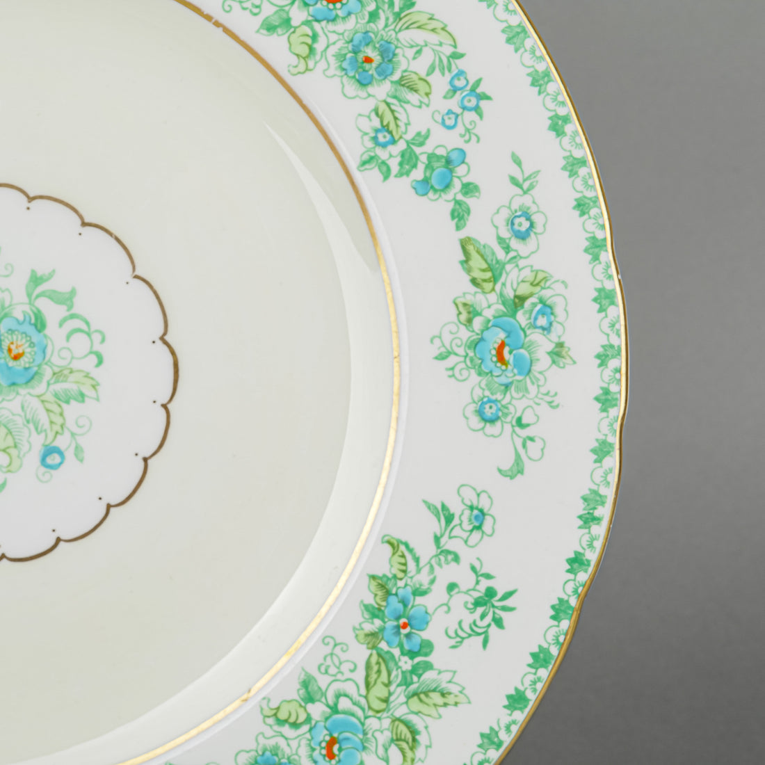 ROYAL CROWN DERBY Derby Dale A610 56 Pieces