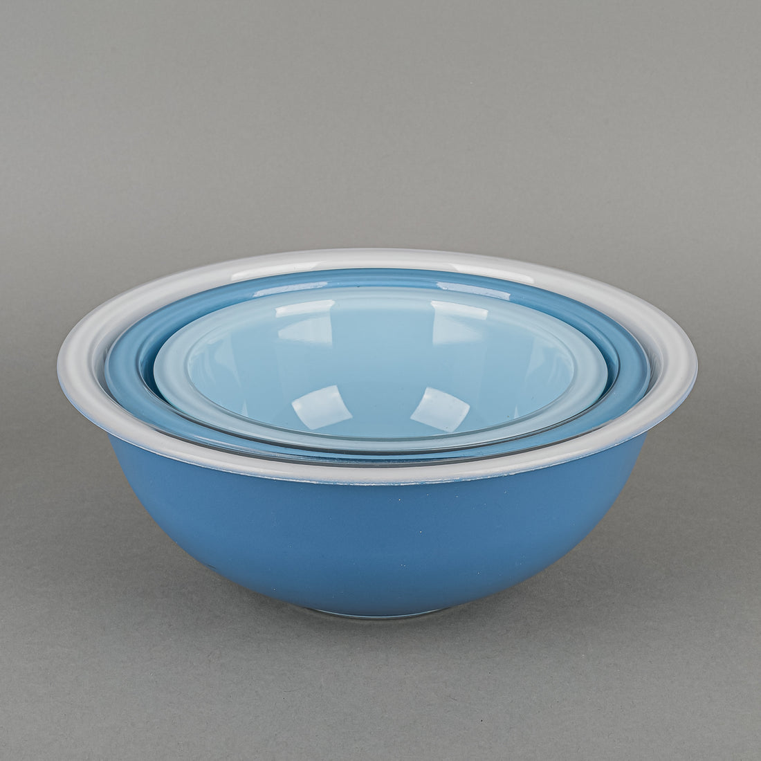 PYREX Blue Glass Nesting Mixing Bowls Set Of 3