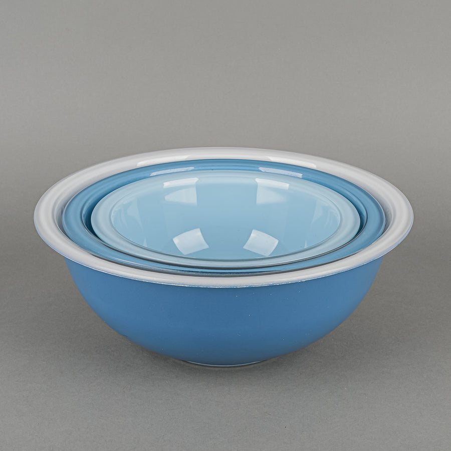 PYREX Blue Glass Nesting Mixing Bowls Set Of 3