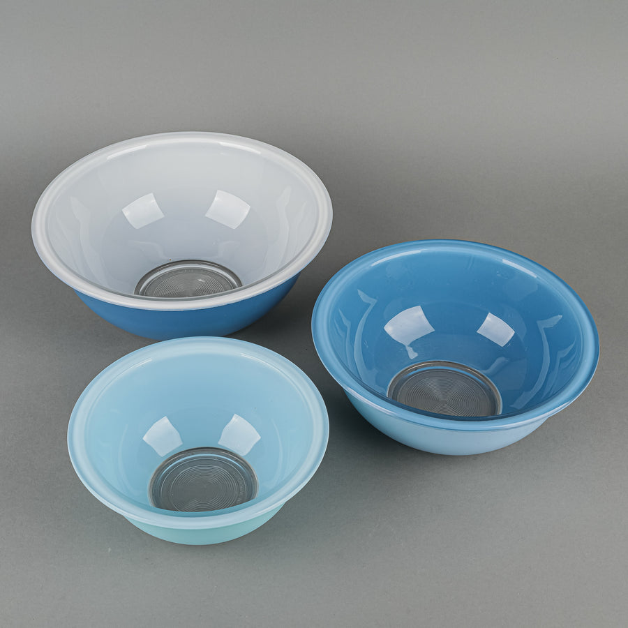 PYREX Blue Glass Nesting Mixing Bowls Set Of 3