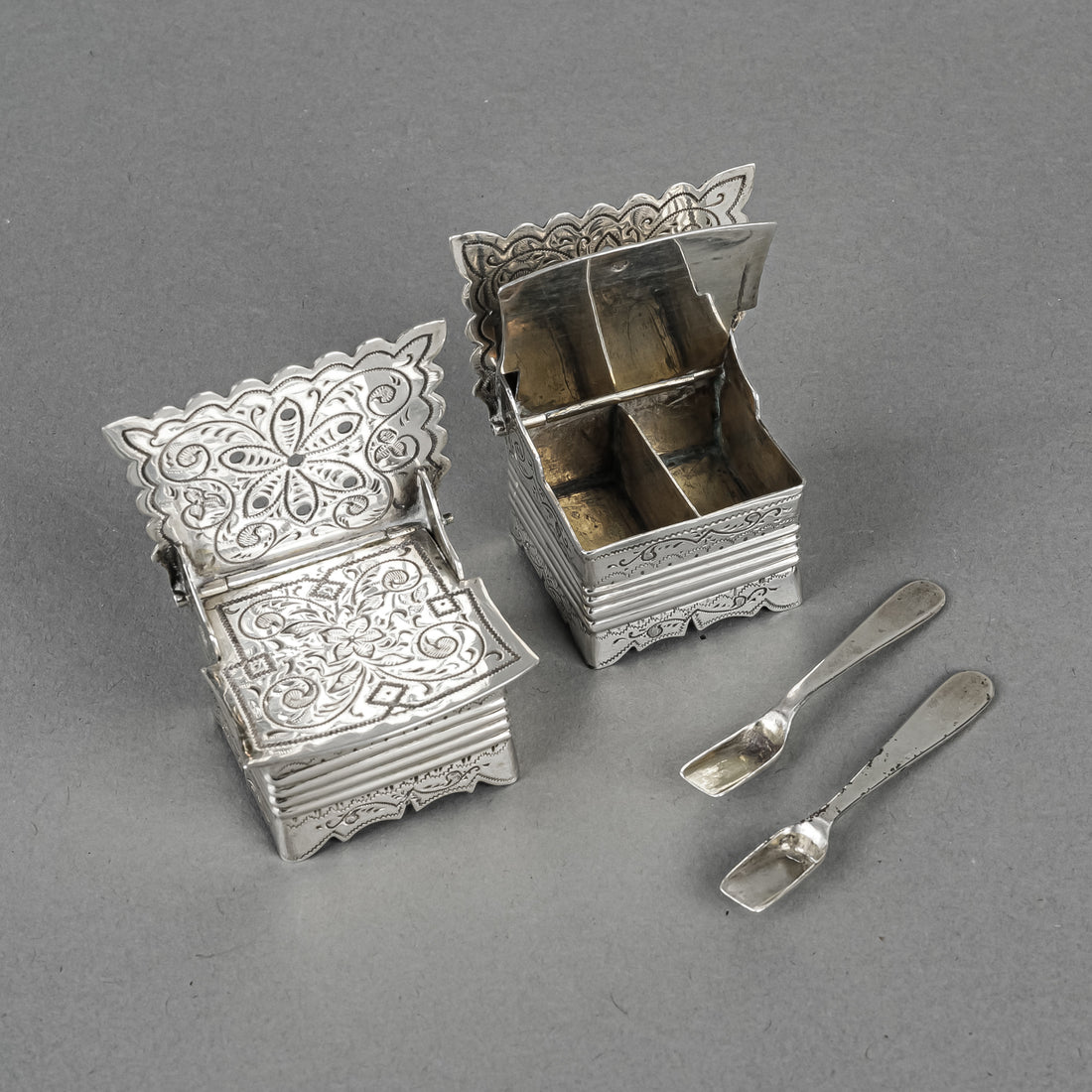 Russian St Petersburg 875 Silver Salt Cellars And Spoons 4 Pieces