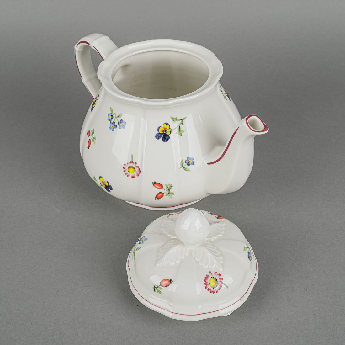 VILLEROY & BOCH Petite Fleur Teapot With Lid