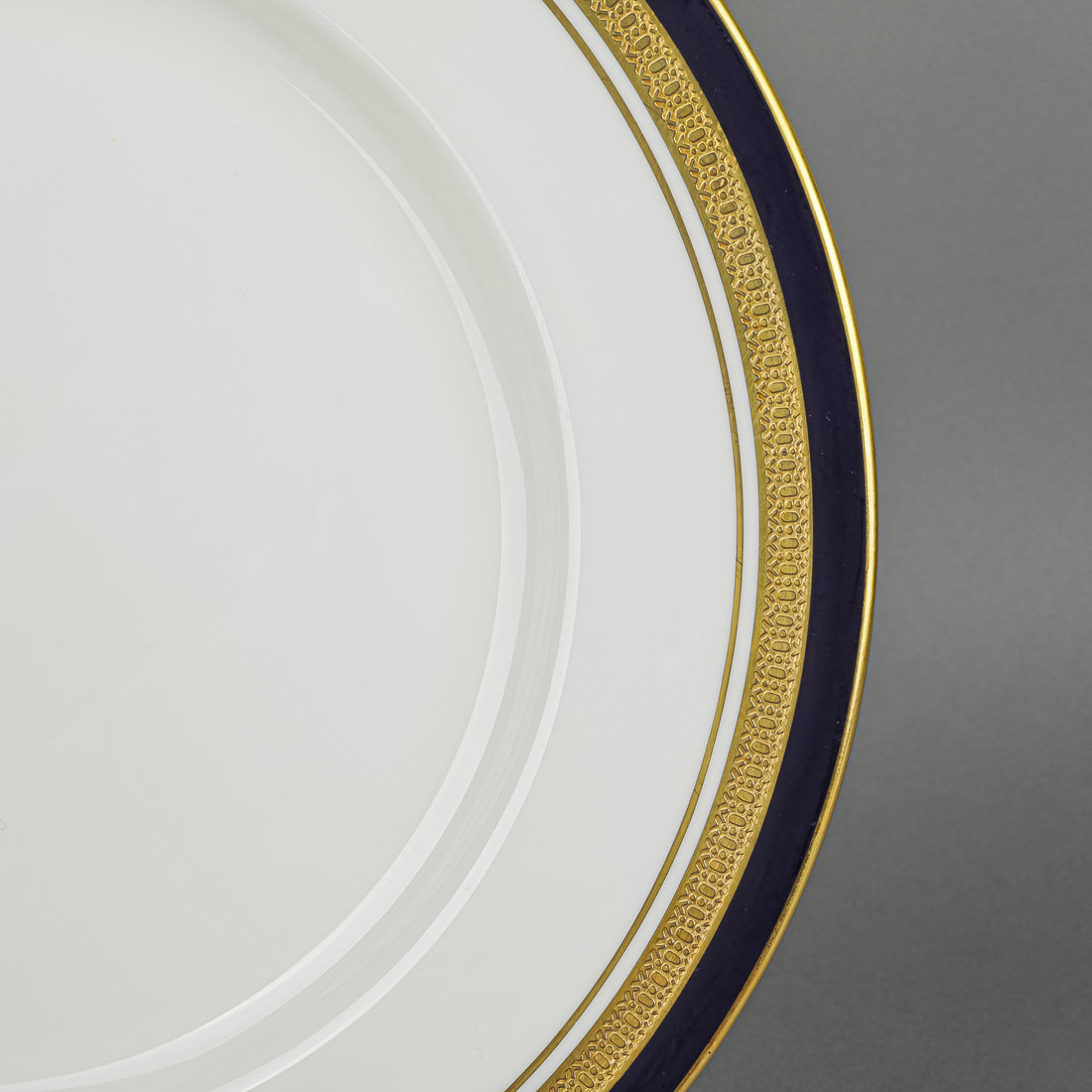 AYNSLEY Cobalt Royale Dish Set 31 Pieces