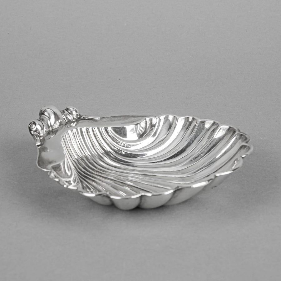 MARTIN HALL & CO Sterling Shell Dish