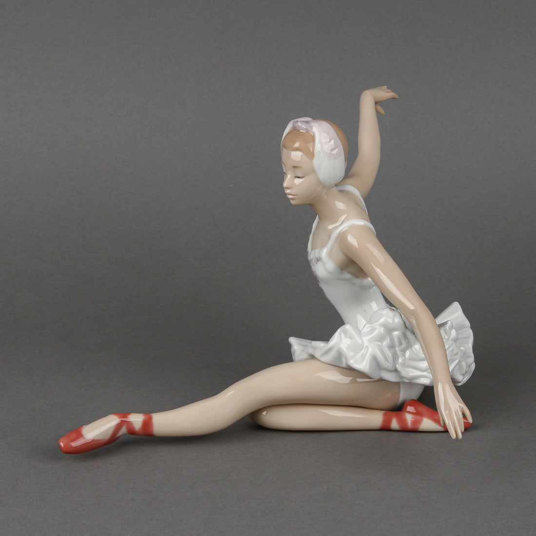LLADRÓ Swan Ballet 5920 Figurine