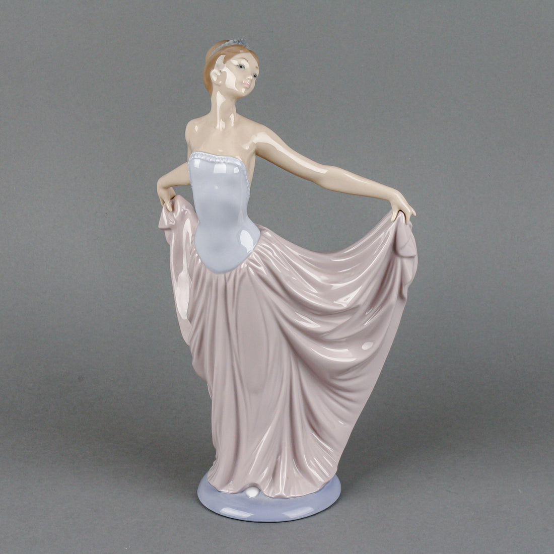 LLADRO Dancer 5050 Figurine