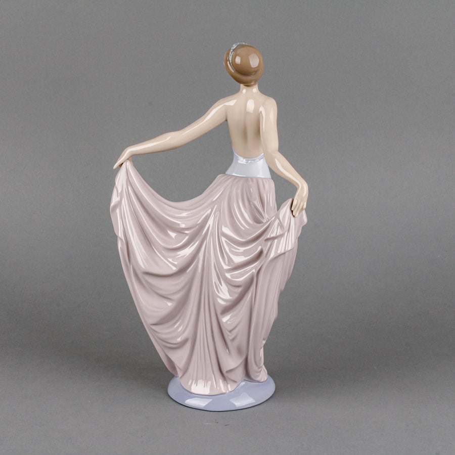 LLADRO Dancer 5050 Figurine