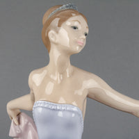 LLADRO Dancer 5050 Figurine