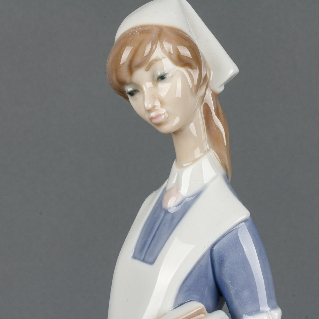LLADRO Nurse 4603 Figurine
