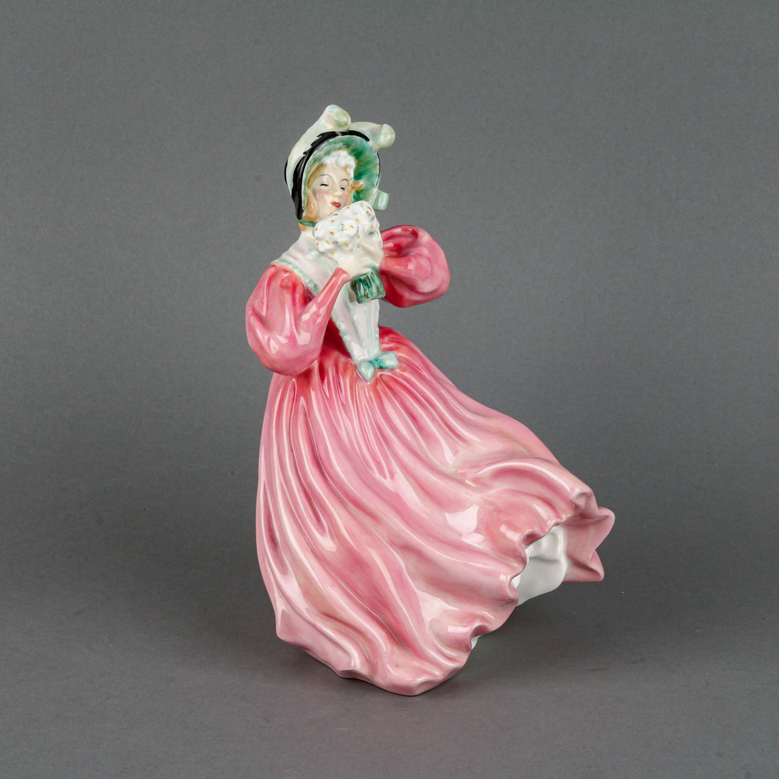 ROYAL DOULTON Marguerite HN 1928 Figurine