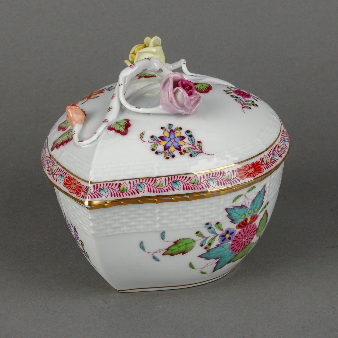 HEREND Hand-Painted Chinese Bouquet Heart-Shaped Bonbon Box
