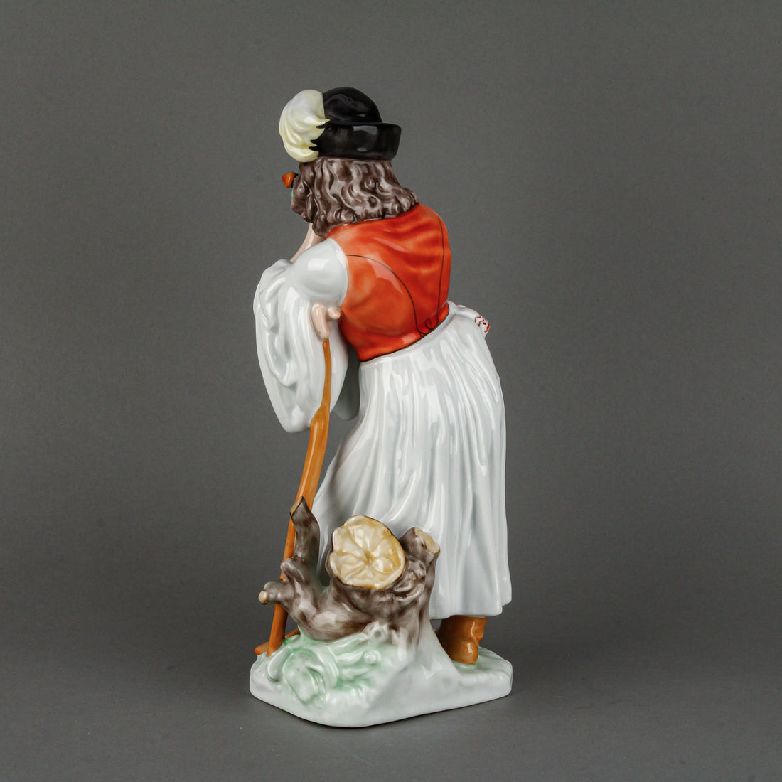 HEREND Mournful Shepherd 5427 Figurine