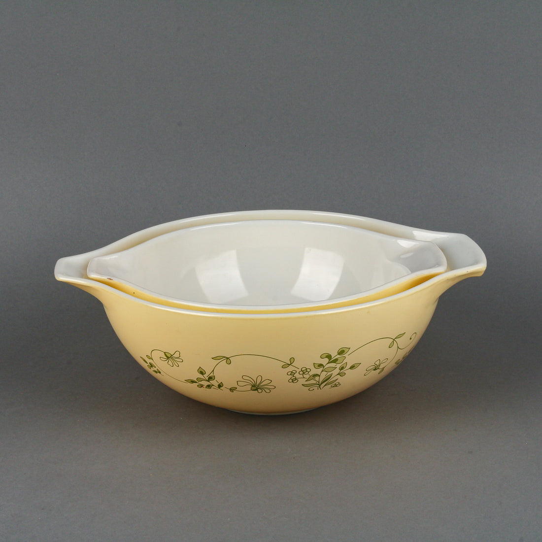 PYREX Shenandoah Cinderella Mixing Bowls - Set of 2