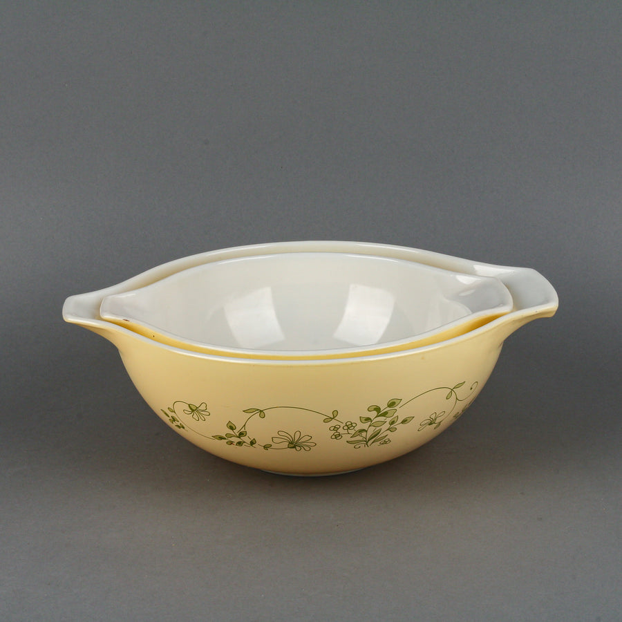PYREX Shenandoah Cinderella Mixing Bowls - Set of 2