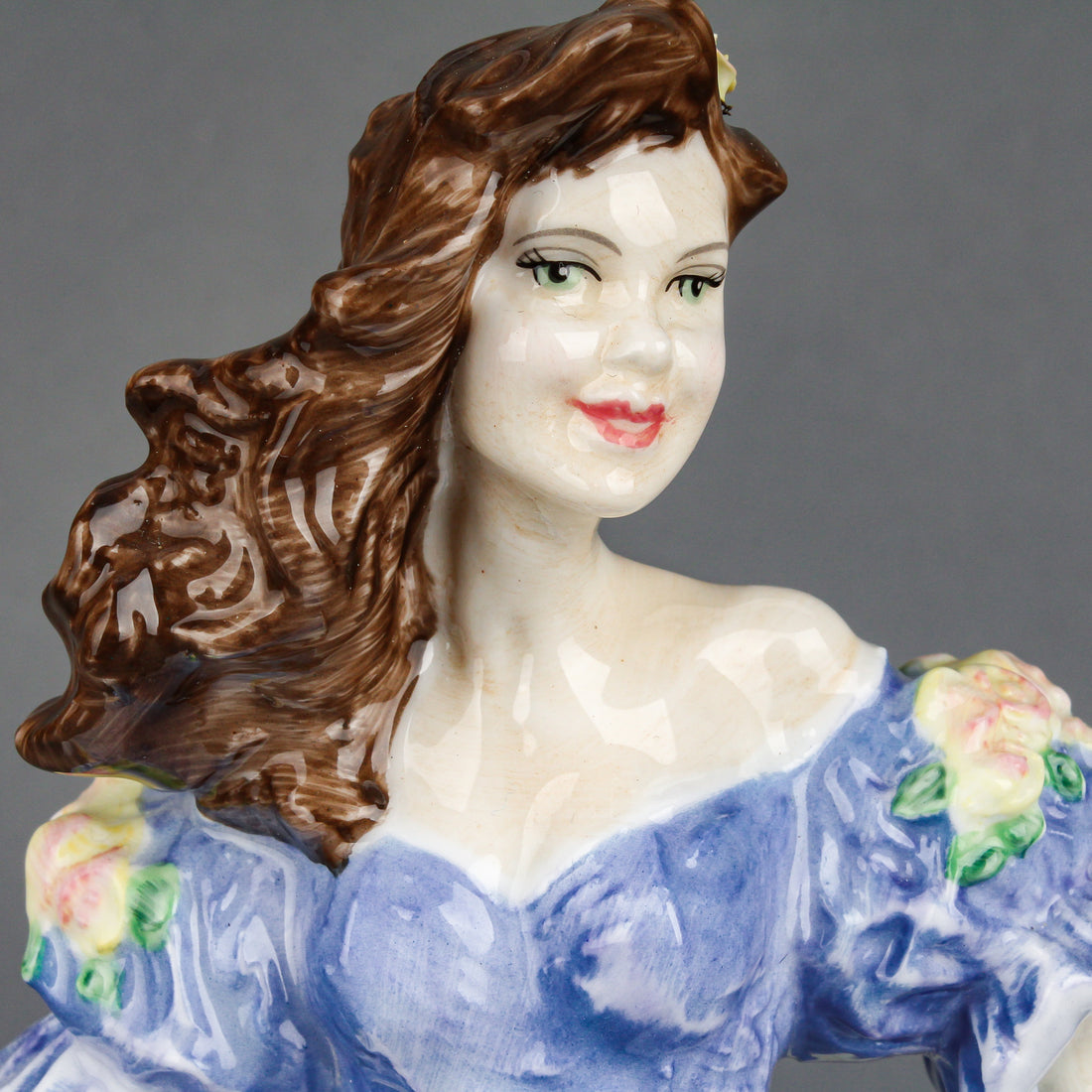 ROYAL DOULTON Rebecca HN 4041 Figurine