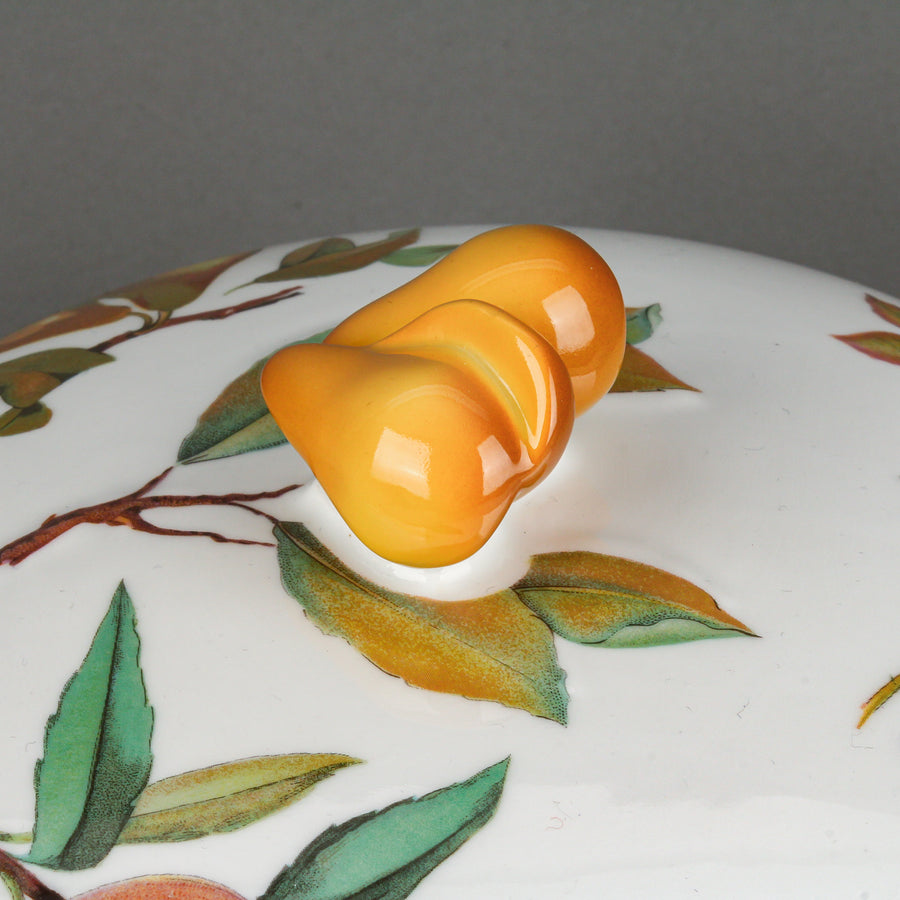 ROYAL WORCESTER Evesham Vale Round Covered Casserole with Fruit Knob