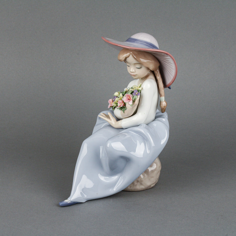 LLADRÓ Fragrant Bouquet 5862 Figurine