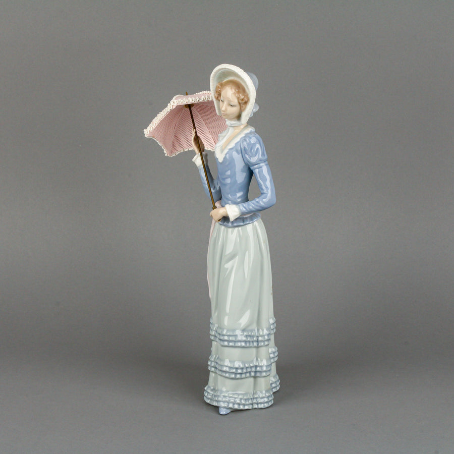 LLADRO Aranjuez Little Lady 4879 Figurine
