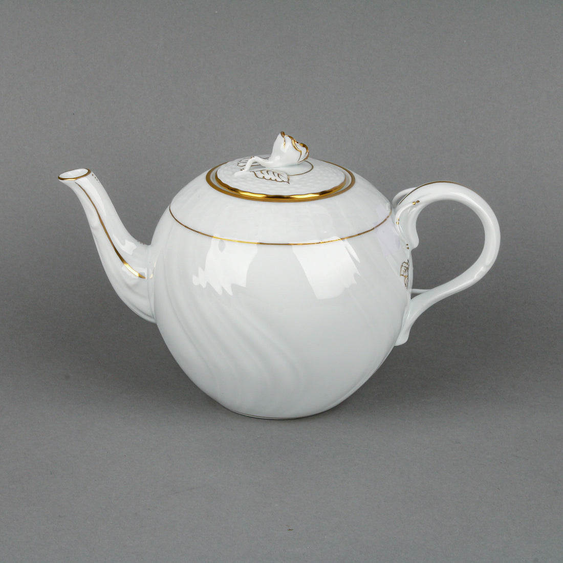 HEREND Golden Edge Teapot