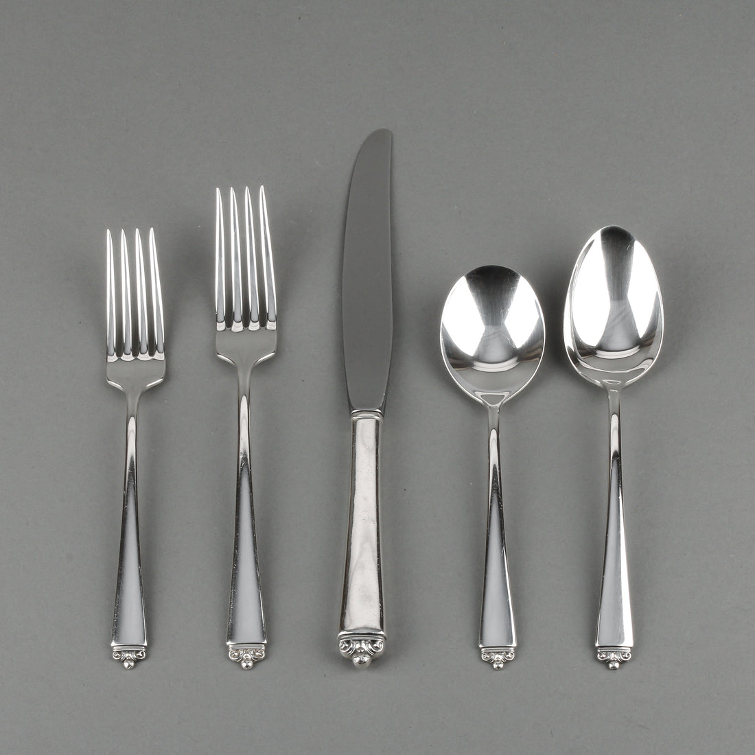 HEIRLOOM STERLING Reigning Beauty Sterling Silver Flatware - 20 Pieces