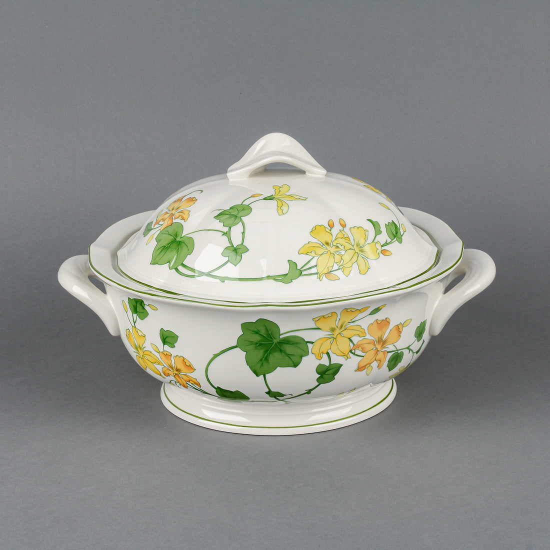 VILLEROY & BOCH Geranium Oval Covered Serving Dish/Tureen