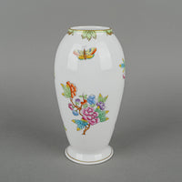 HEREND Queen Victoria Vase 7012