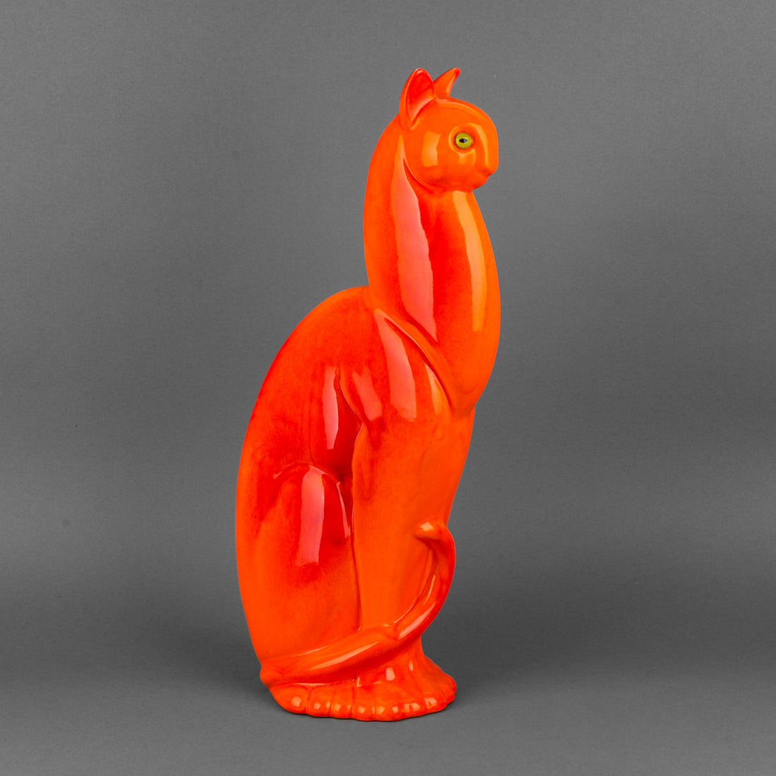 ROYAL HAEGER POTTERY Winking Cat R-1743 Figurine