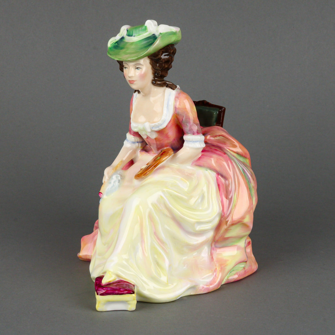 ROYAL DOULTON Kathleen HN 2933 Figurine
