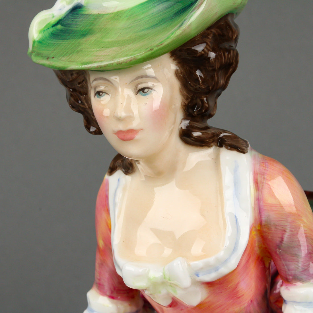 ROYAL DOULTON Kathleen HN 2933 Figurine