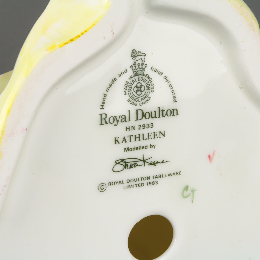 ROYAL DOULTON Kathleen HN 2933 Figurine