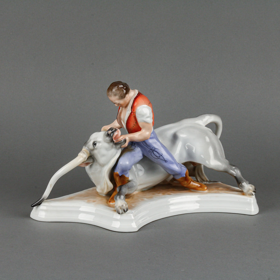 HEREND Toldi & The Bull #5476 Figurine