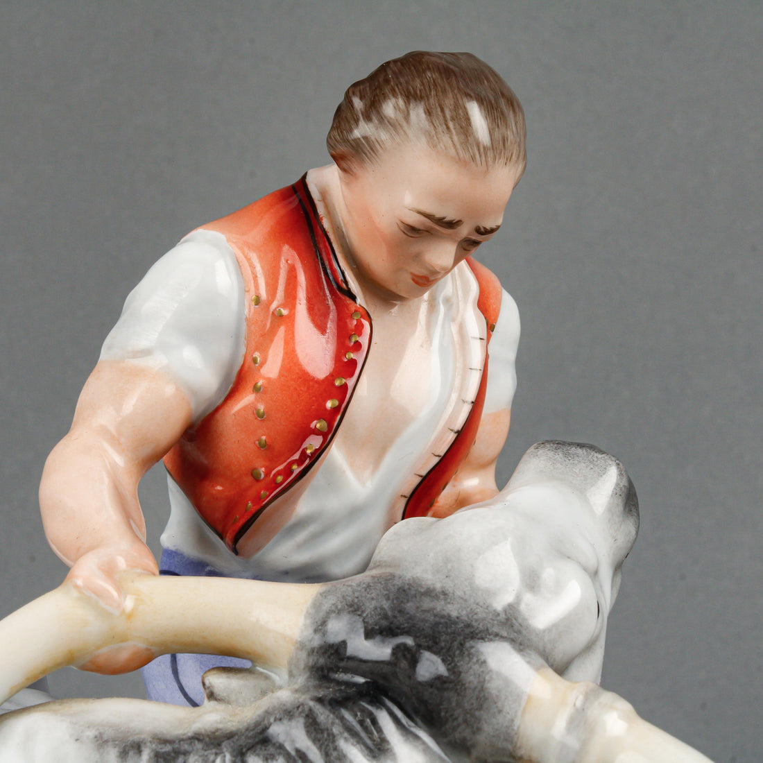 HEREND Toldi & The Bull #5476 Figurine