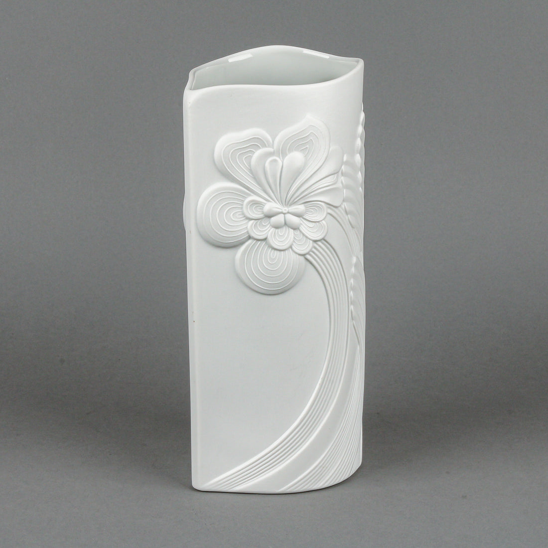 KAISER M. Frey Foral White Bisque Op Art Vase 0332