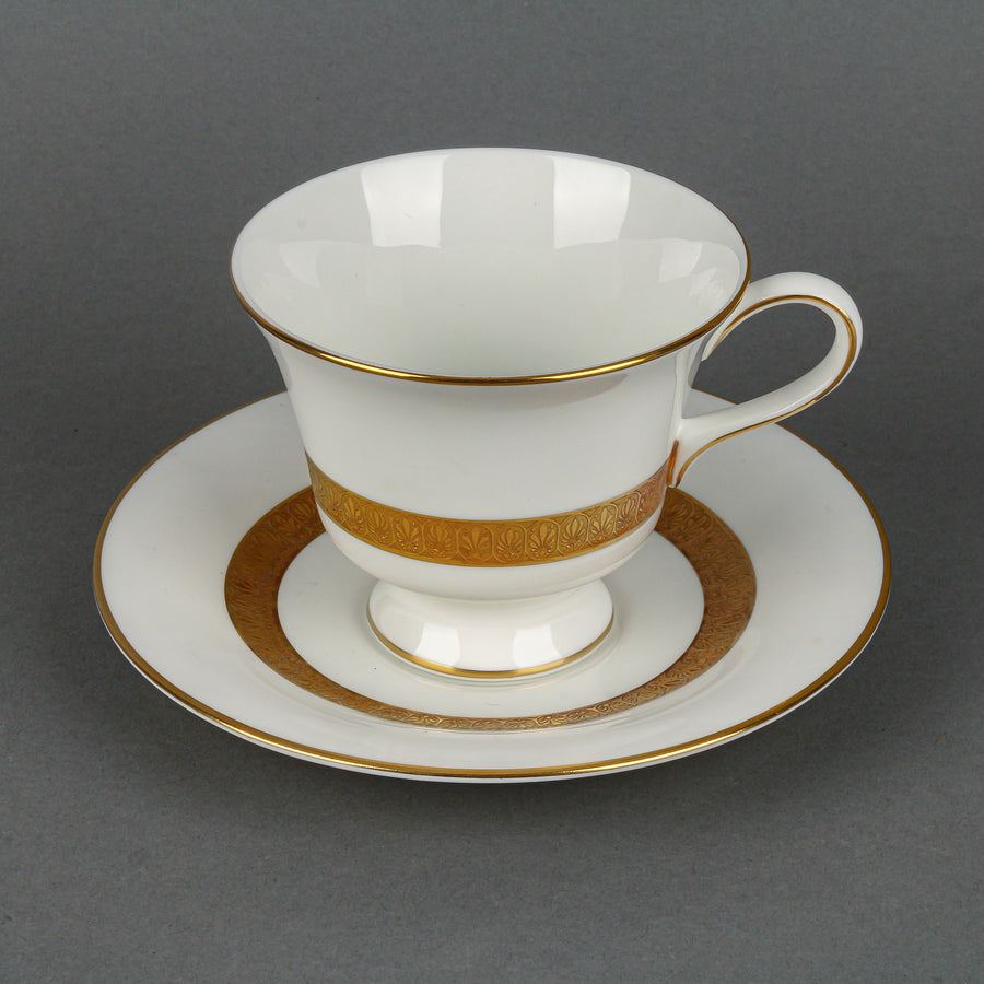WEDGWOOD Adelphi - 7 Place Settings +
