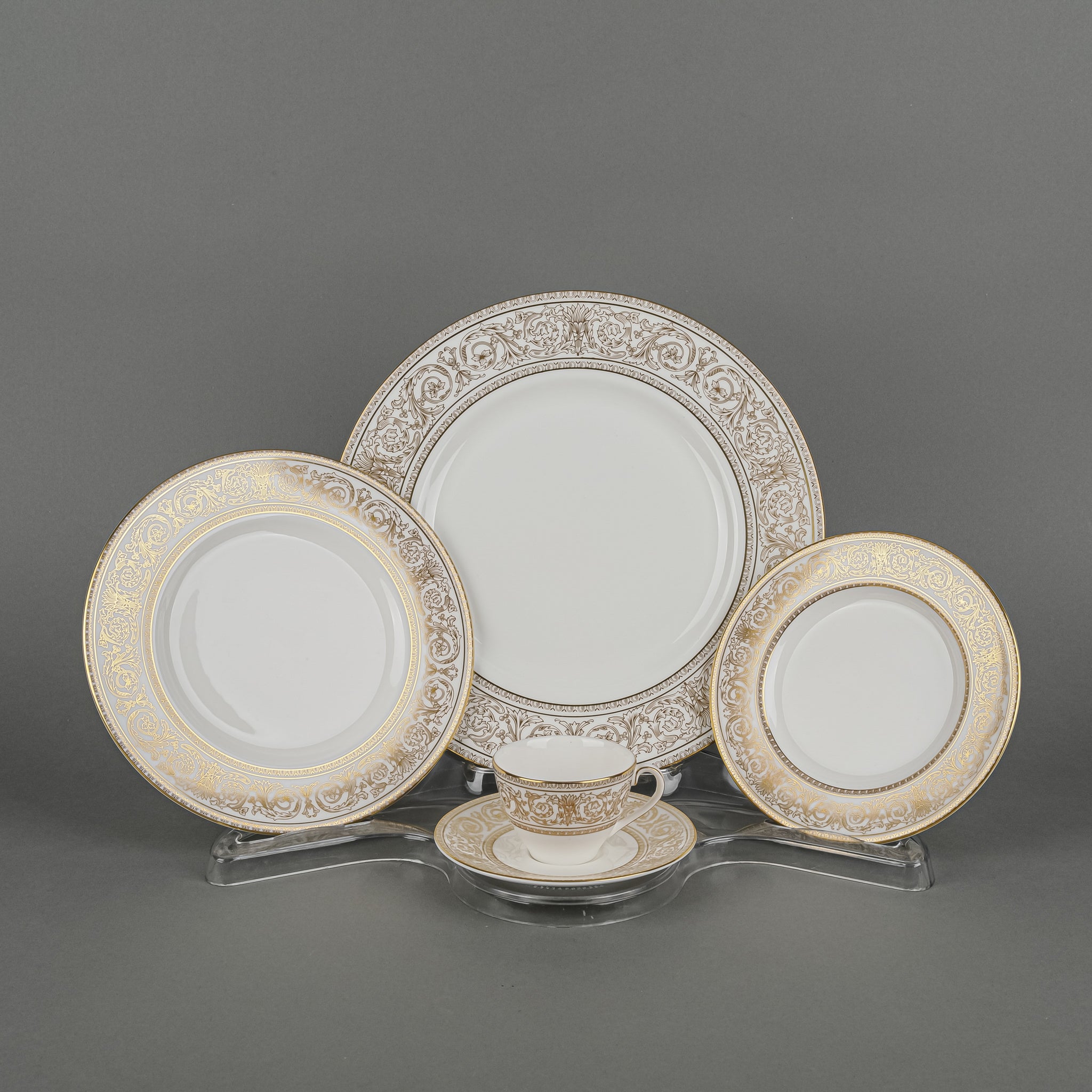 ROYAL DOULTON Sovereign H.4973 60pcs Around The Block