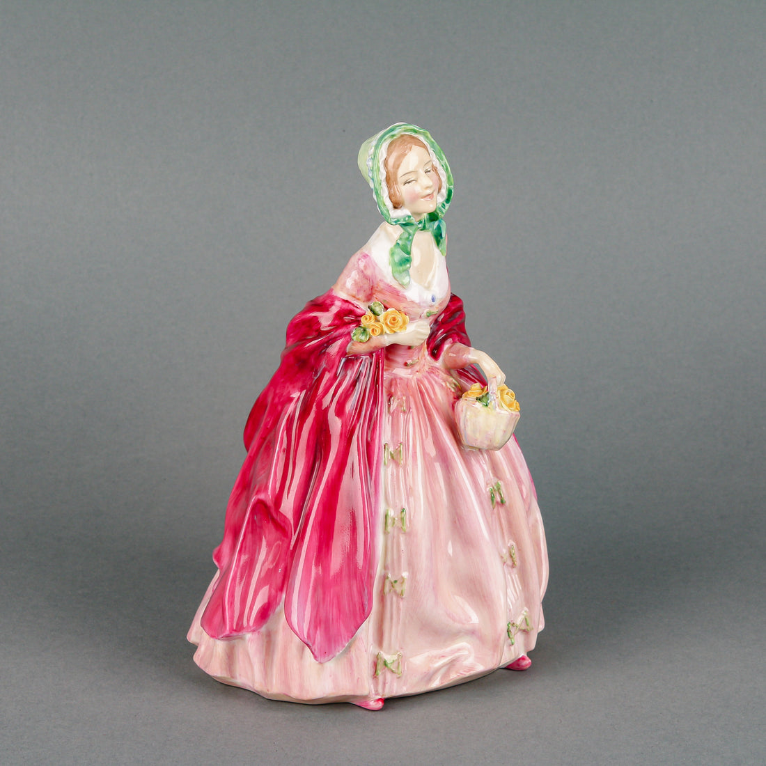 ROYAL DOULTON Rosebud HN 1983 Figurine