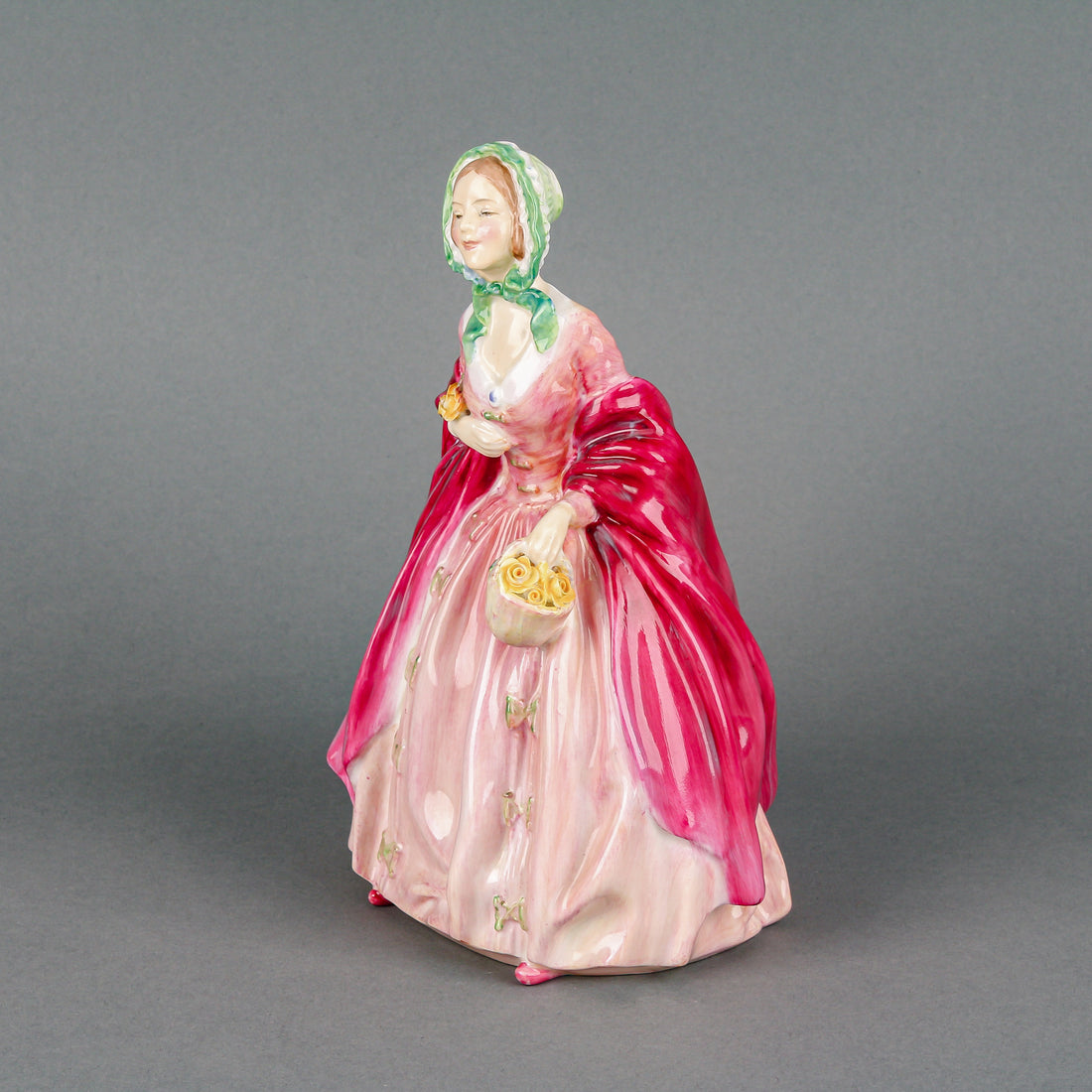 ROYAL DOULTON Rosebud HN 1983 Figurine
