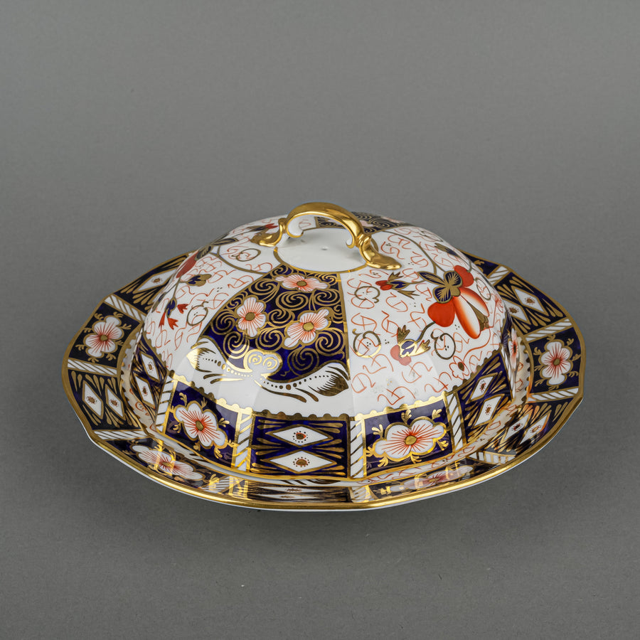 ROYAL CROWN DERBY Traditional Imari 2451 Covered Muffin Dish