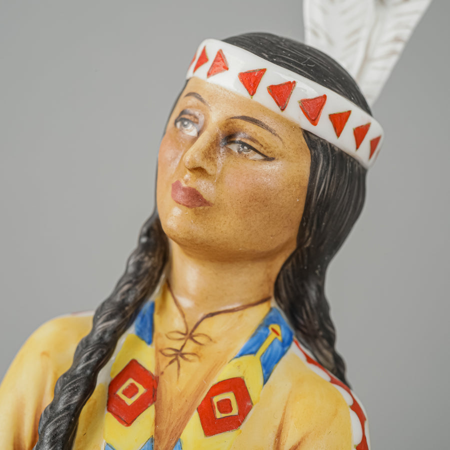 ROYAL DOULTON Figurine Native American Dancer HN 2809  Dancers Of The World