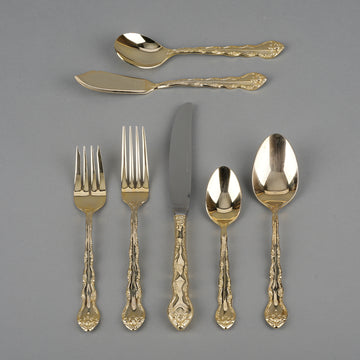 1847 ROGERS BROS. Abbey Rose Gold Gold-Plated Flatware - 16 Place Settings +
