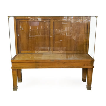 TORONTO CASE & STORE FIXTURE CO. Vintage Display Case