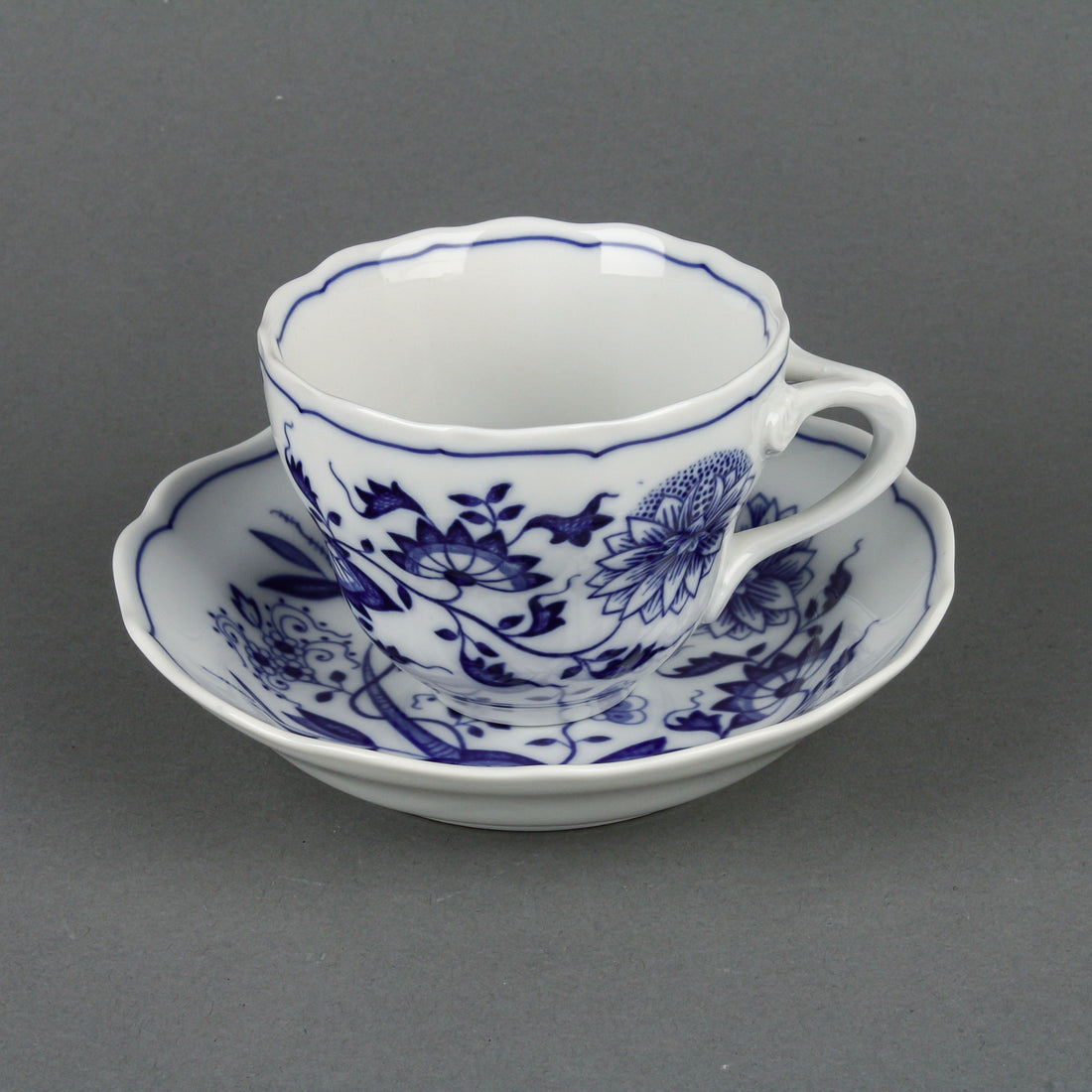 HUTSCHENREUTHER Blue Onion Tea Set