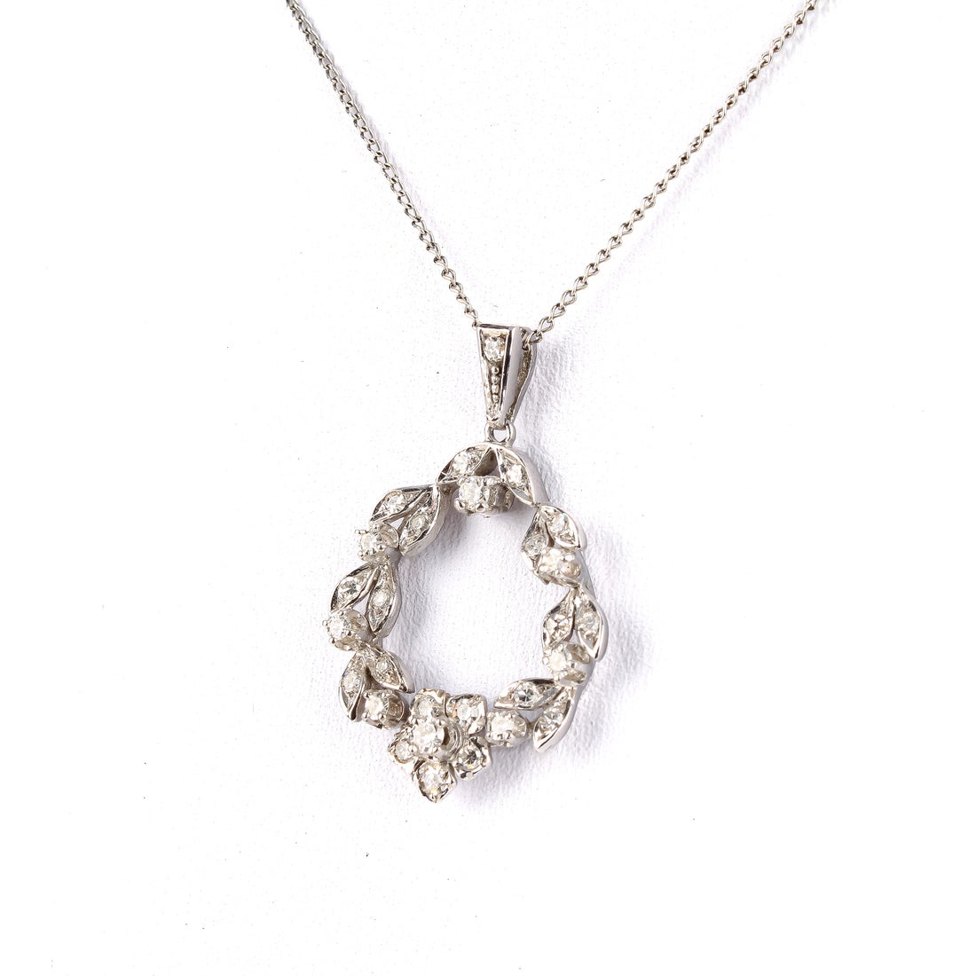 14K White Gold Diamond Pendant Necklace